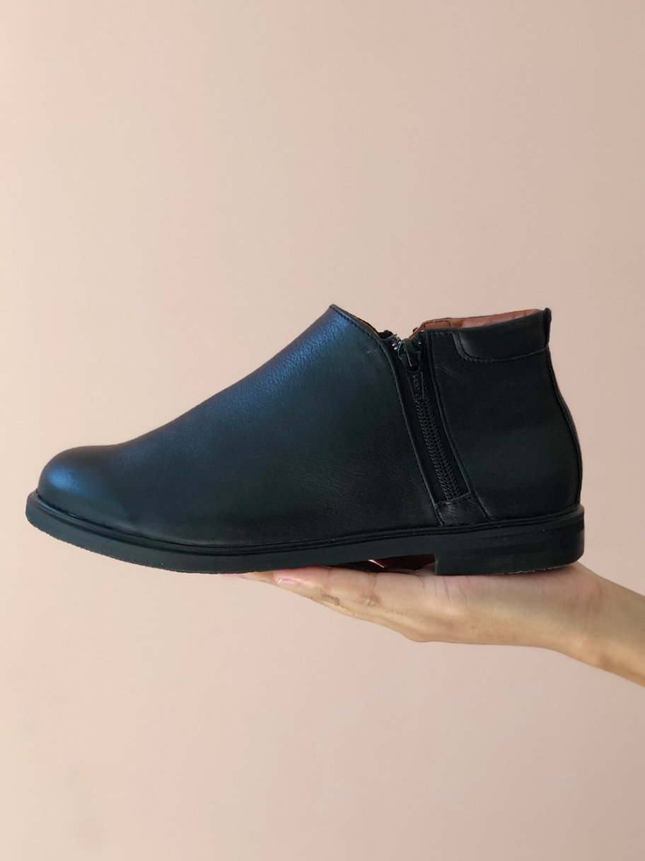 Chelsea Boots with Zips